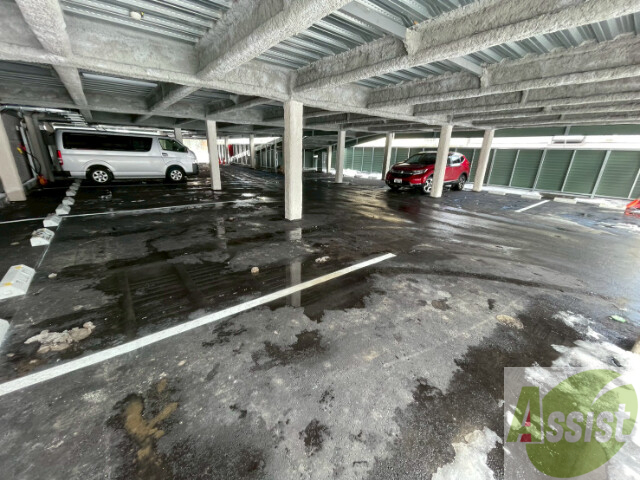 駐車場　駐車場