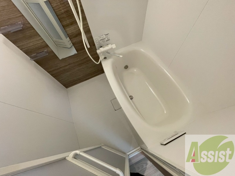 バス・シャワールーム　お風呂になります。一日の疲れを癒してくださいね。