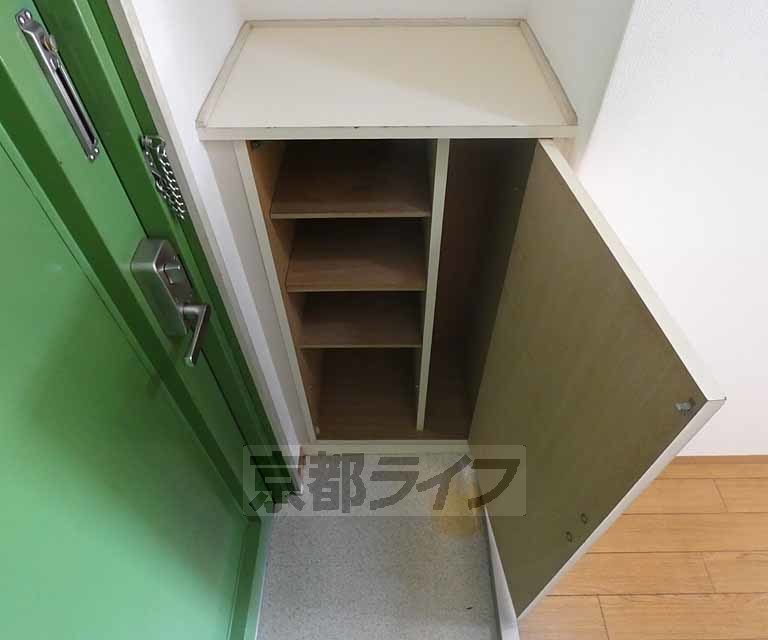 収納　シューズボックスです。