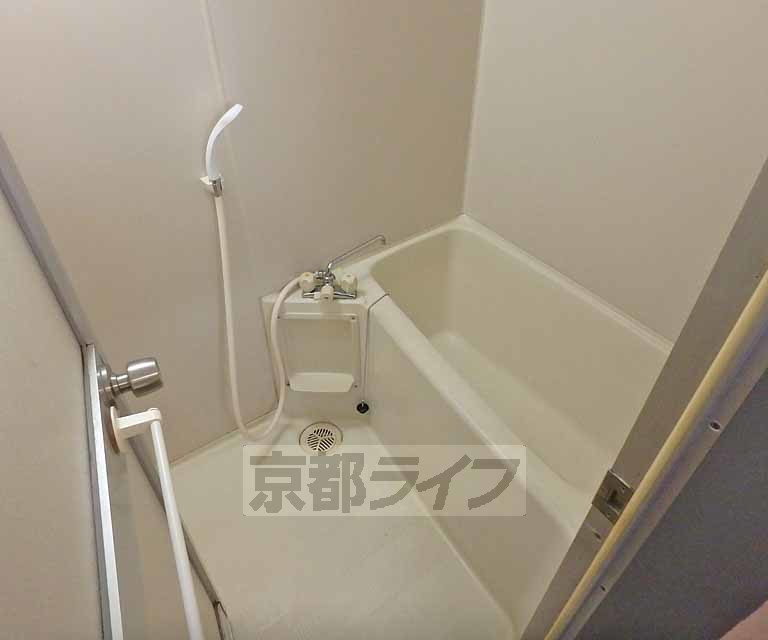 バス・シャワールーム　バスルーム