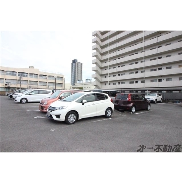 駐車場　駐車場