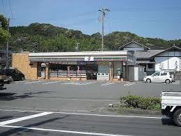 コンビニ　セブンイレブン掛川杉谷店（コンビニ）まで300m