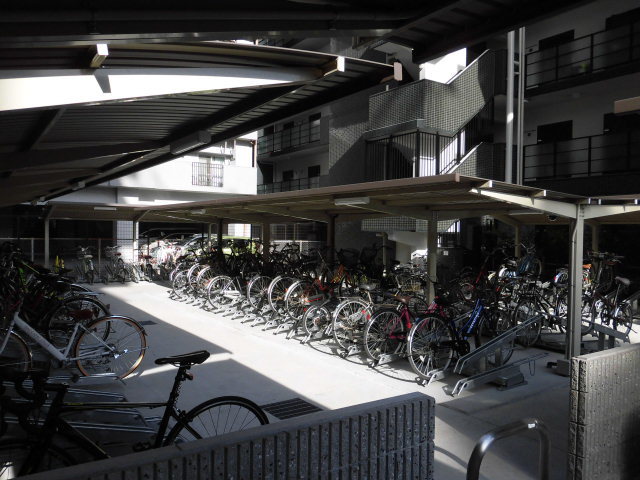 その他共有部分　屋根付き駐輪場です