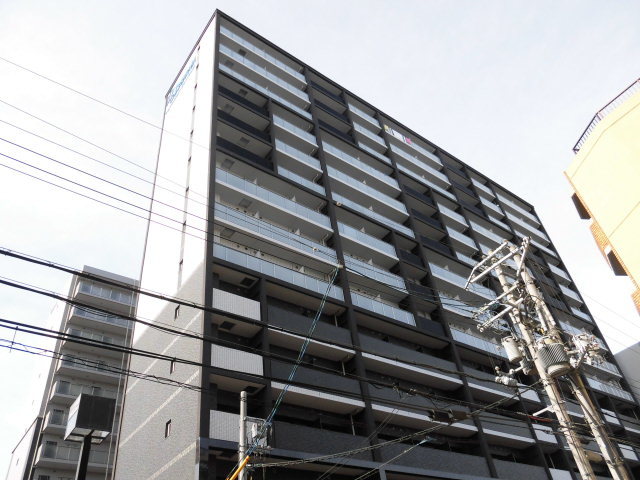 建物外観　新大阪駅前の分譲マンションです