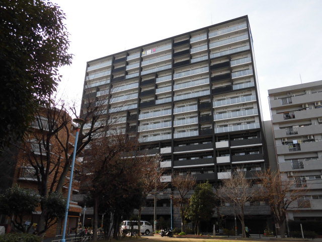 建物外観　新大阪駅前の分譲マンションです