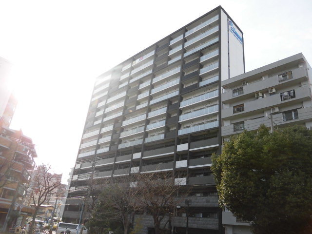 建物外観　新大阪駅前の分譲マンションです