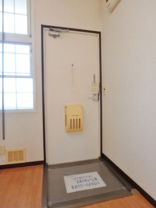 玄関　図面と現状に相違がある場合には現状を優先