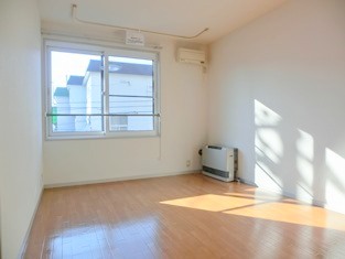 居室・リビング　同タイプ内観です