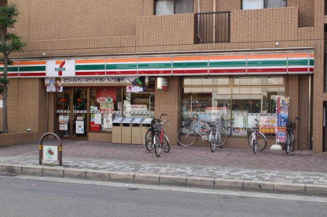 コンビニ　セブンイレブン 吹田垂水町店（コンビニ）まで138m
