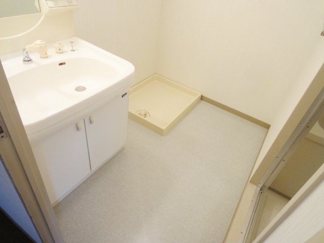 洗面設備　同物件別号室の写真です。
