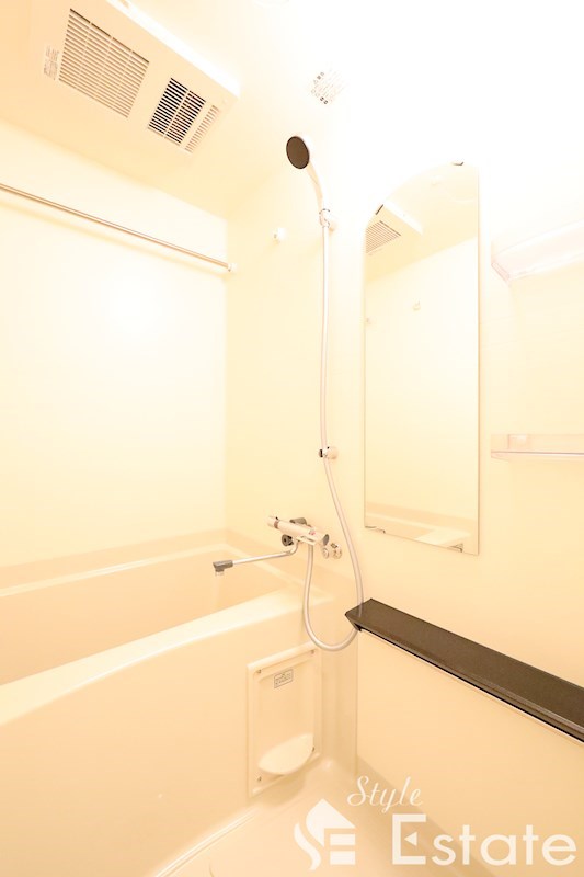 バス・シャワールーム　バスルーム