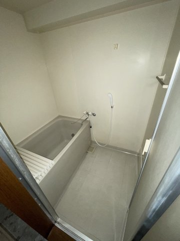 バス・シャワールーム　別のお部屋の写真です