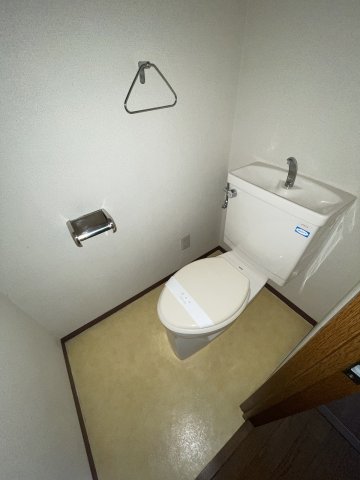 トイレ　別のお部屋の写真です