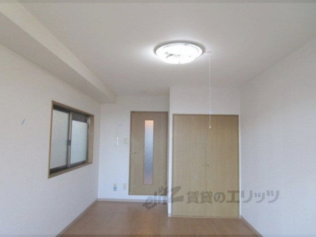 居室・リビング　洋室