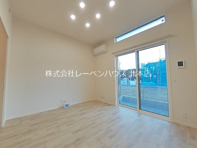 居室・リビング　中部屋の参考写真です