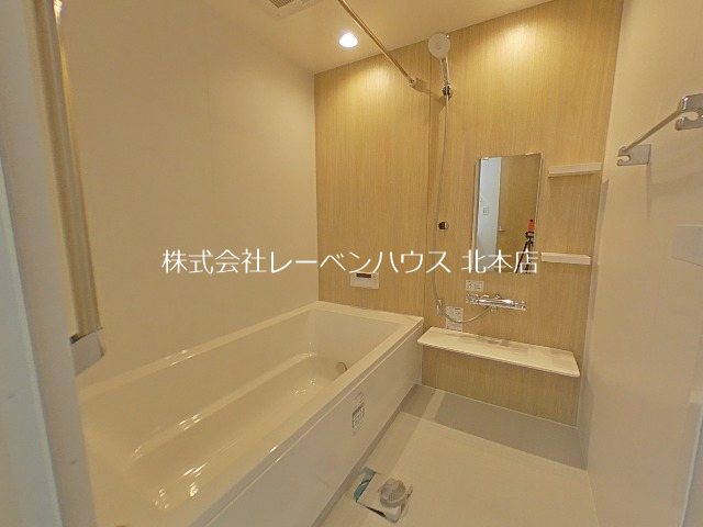バス・シャワールーム　中部屋の参考写真です