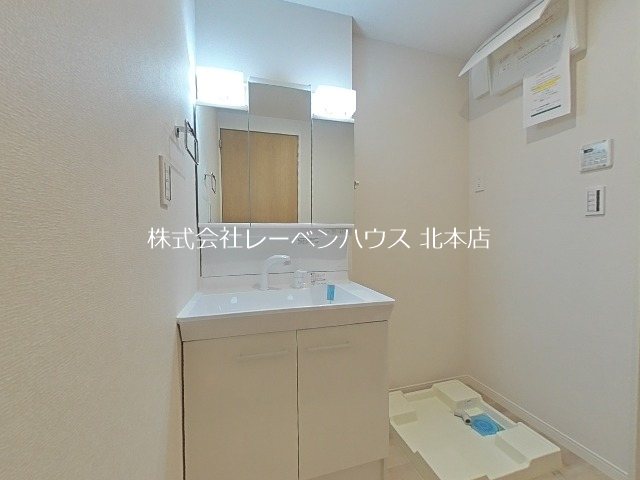 洗面設備　中部屋の参考写真です