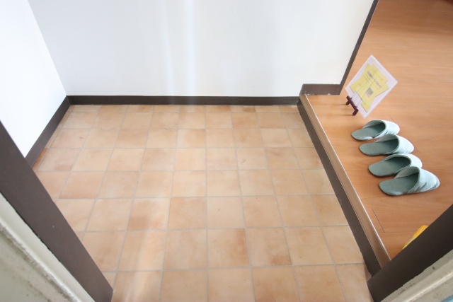 玄関　※別号室参考写真の為現状優先となります