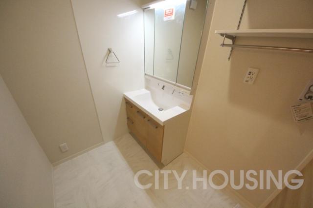 洗面設備　※同タイプ部屋の写真です。