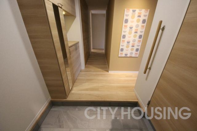 玄関　※同タイプ部屋の写真です。