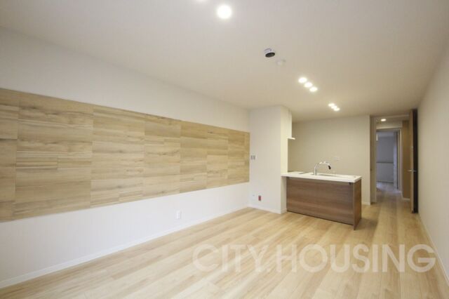 居室・リビング　※同タイプ部屋の写真です。