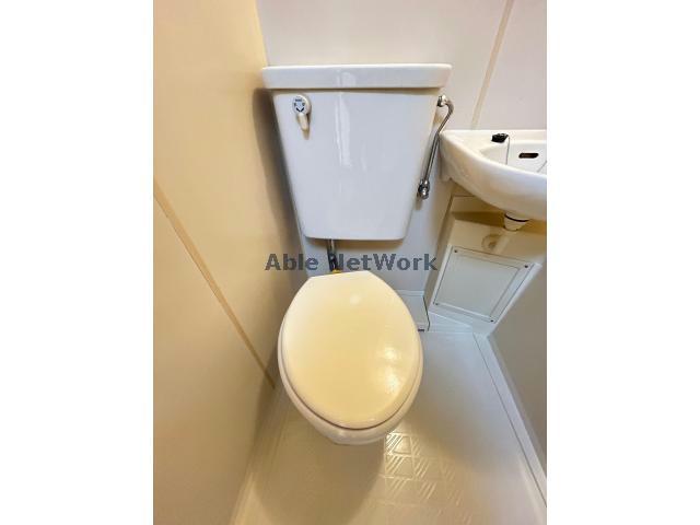 トイレ　他号室の写真になります。