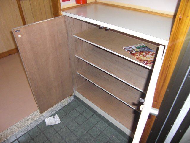 玄関　※写真と現状が異なる場合がございます