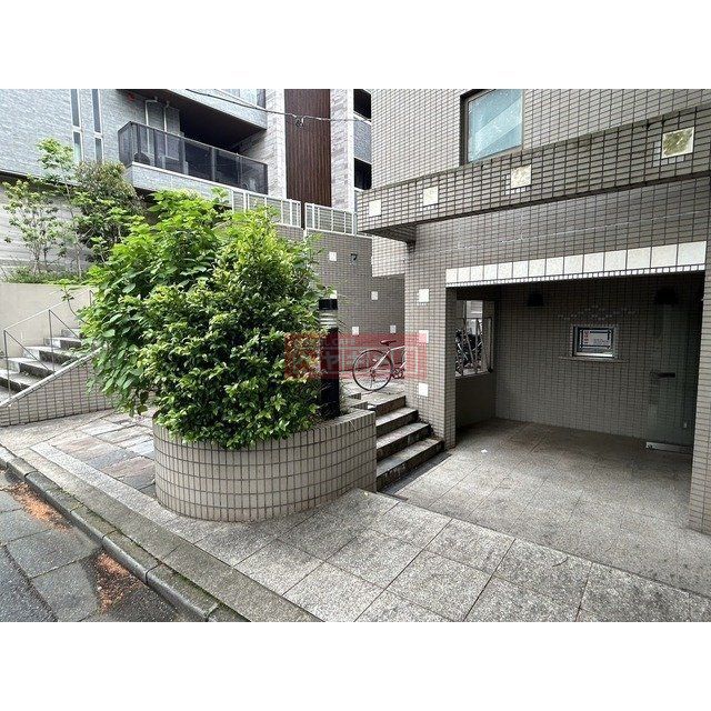 エントランス　エントランス