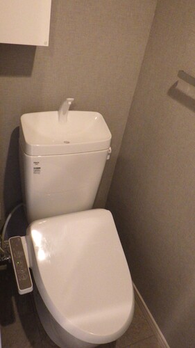 トイレ　トイレ　※同タイプ（203号室）の写真