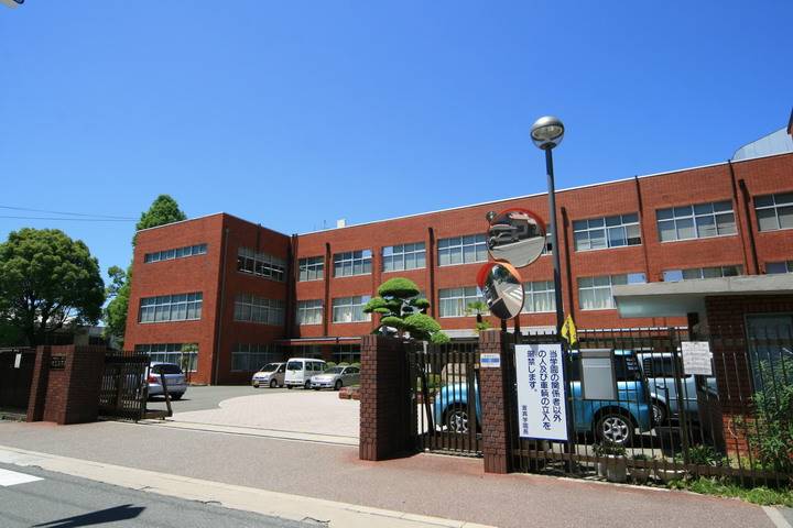 高校・高専　宣真学園宣真高等学校（高校・高専）まで419m