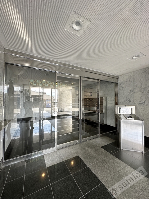 エントランス　オートロック完備で部外者シャットアウト♪♪