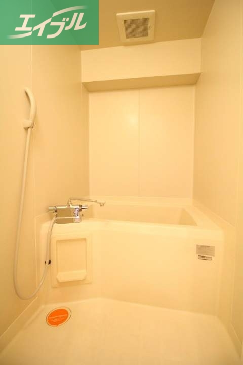 バス・シャワールーム　バスルーム