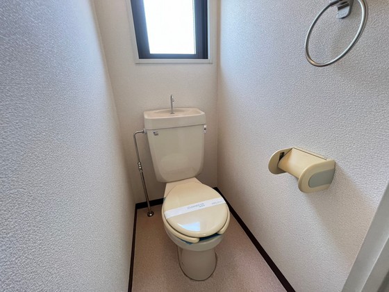 トイレ　※他号室の写真です