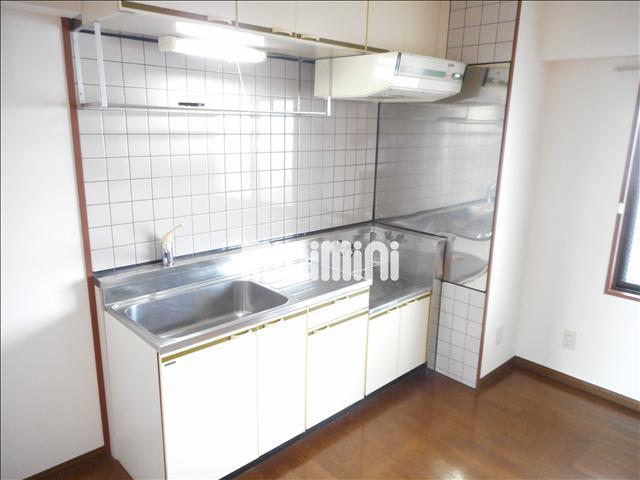 キッチン　収納付きキッチン