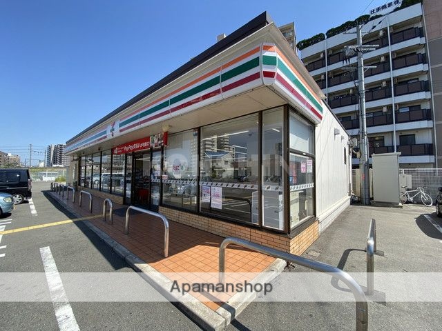 コンビニ　セブンイレブン（コンビニ）まで980m