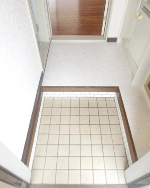 玄関　他部屋参考。