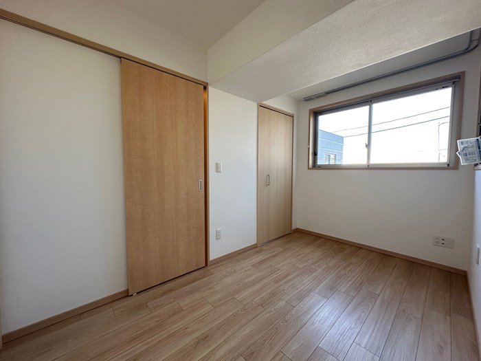 その他部屋・スペース　洋室6.3帖☆クローゼットがあります♪お洋服がスッキリ収納で