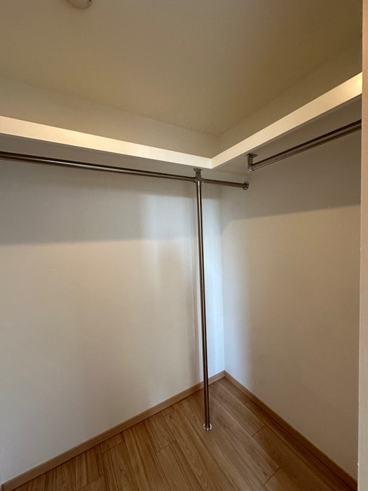 収納　洋室7.8帖のお部屋にあるウォークインクローゼットです♪たっ
