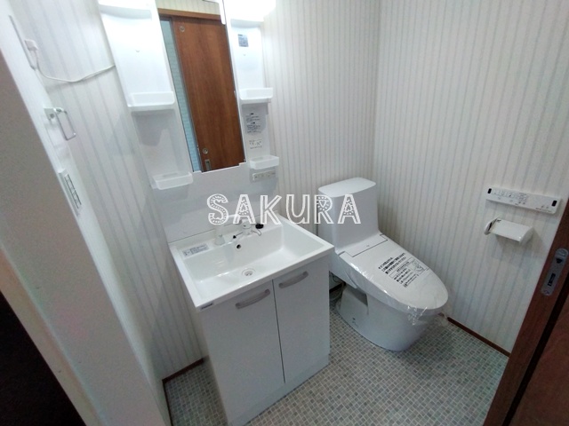 洗面設備　身支度に欠かせない独立洗面台♪