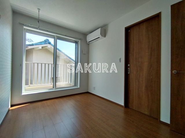 居室・リビング　開放感のあるゆったりとしたお部屋です♪