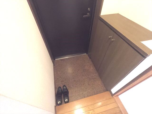 玄関　シューズBOX付きの綺麗な玄関スペース