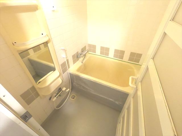 バス・シャワールーム　ゆっくり疲れを摂って頂ける広い浴室