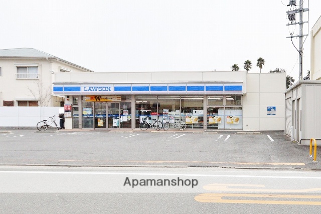 コンビニ　ローソン 徳島中昭和町三丁目店（コンビニ）まで476m