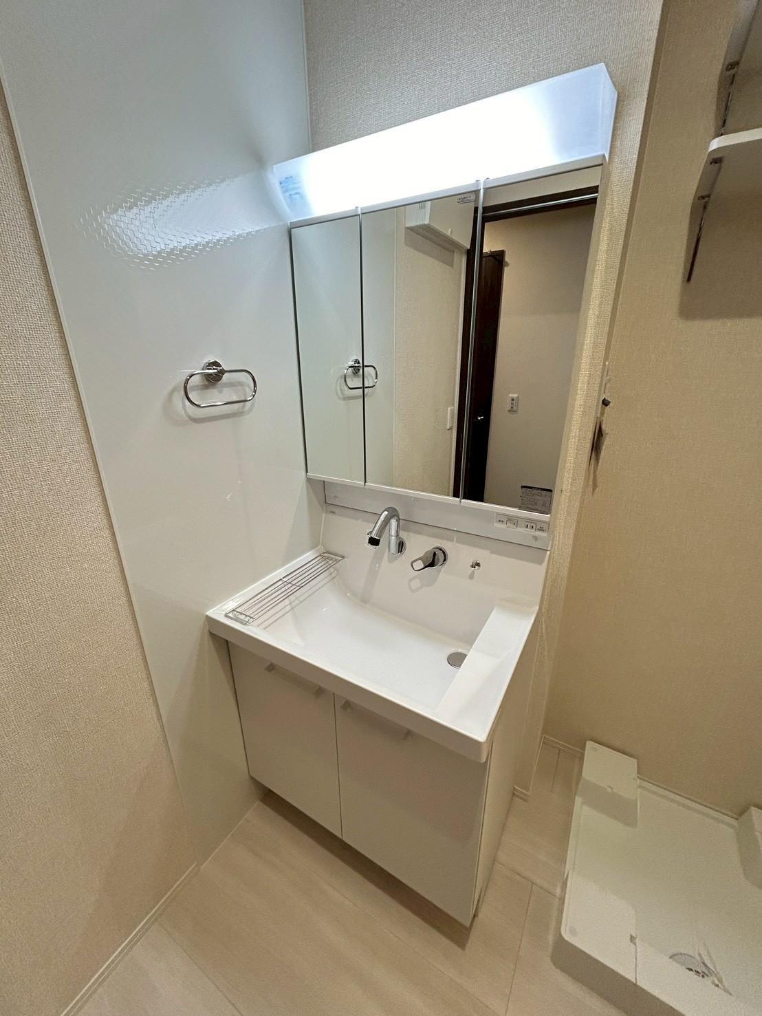 洗面設備　洗髪洗面化粧台