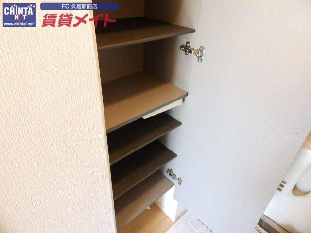 玄関　同物件別室の画像です