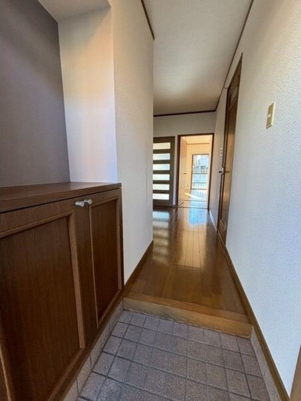 玄関　図面と現状に相違がある場合には現状を優先