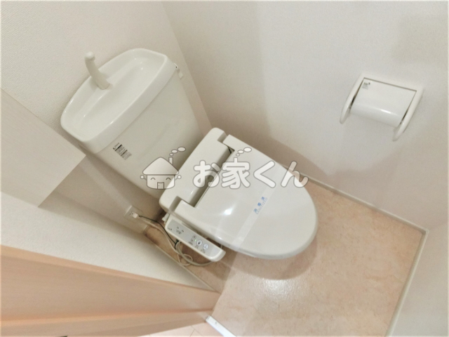トイレ　ウォシュレット付き