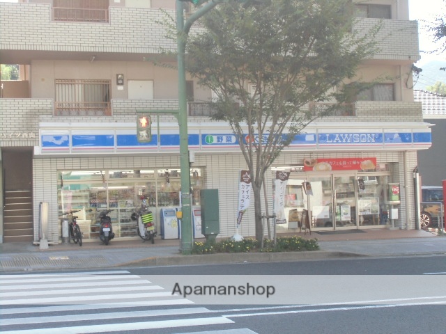 コンビニ　ローソン（コンビニ）まで526m