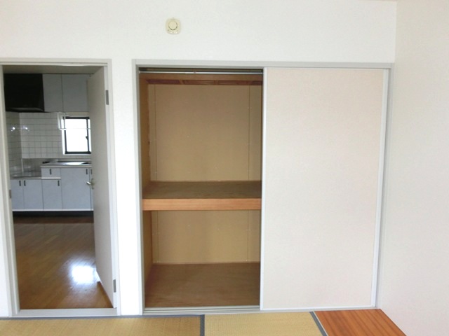 収納　和室押し入れですっきり収納