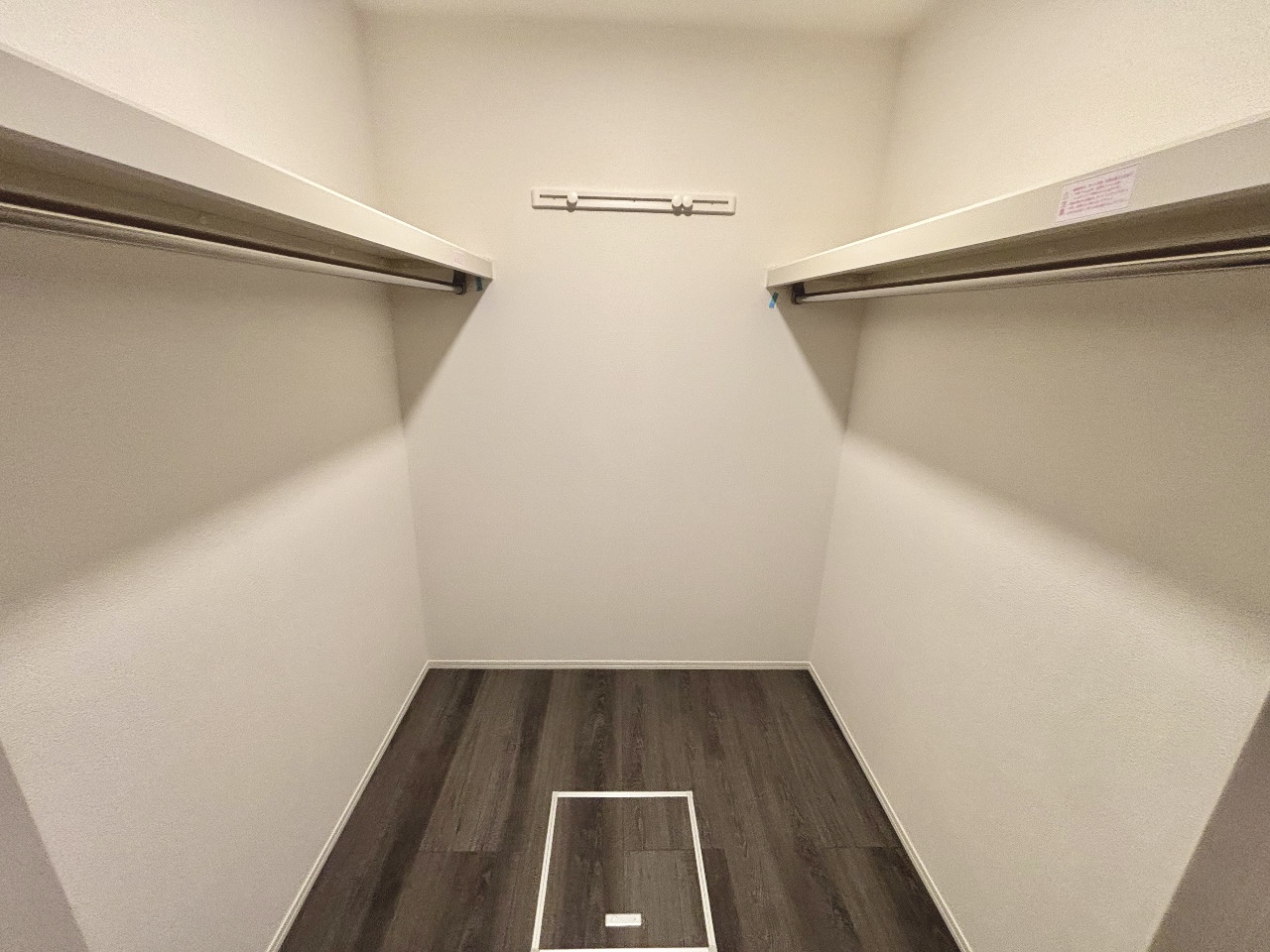 収納　ウォークインクローゼット付き・沢山収納出来ます